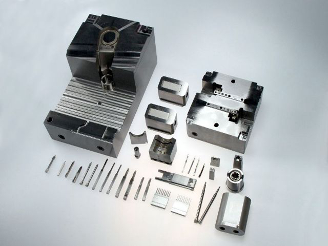 Plastic mold inserts